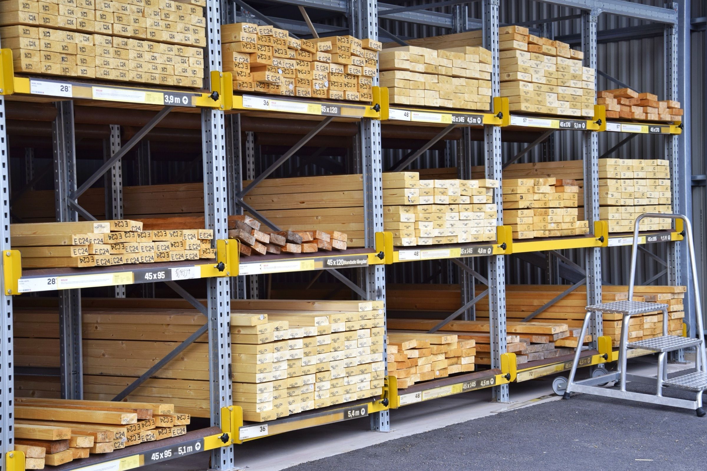 L.I.T. SSD®-DIY- und Industrielogistik – Holzware im Lagerregal